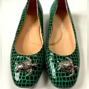 Diana & Kelly Flat Size 8.5 with turtle